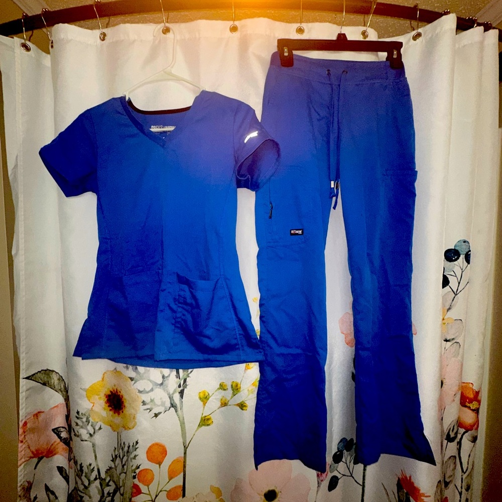 Brand new never worn greys anatomy by BARCO scrub set XXSP